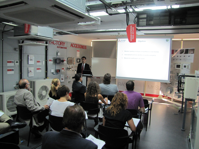 Un momento del acto de la inauguración del Training Center de Madrid