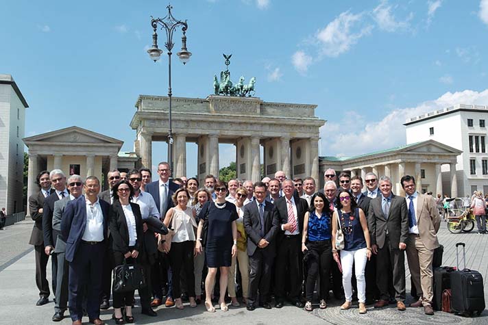 Todos los participantes en la XV Asamblea General de la EHI