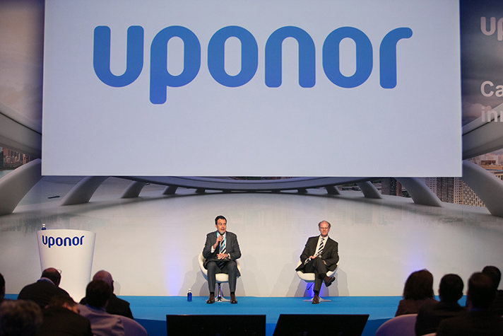 Uponor realizó una mesa de debate bajo el lema “Innovación en el sector de la construcción