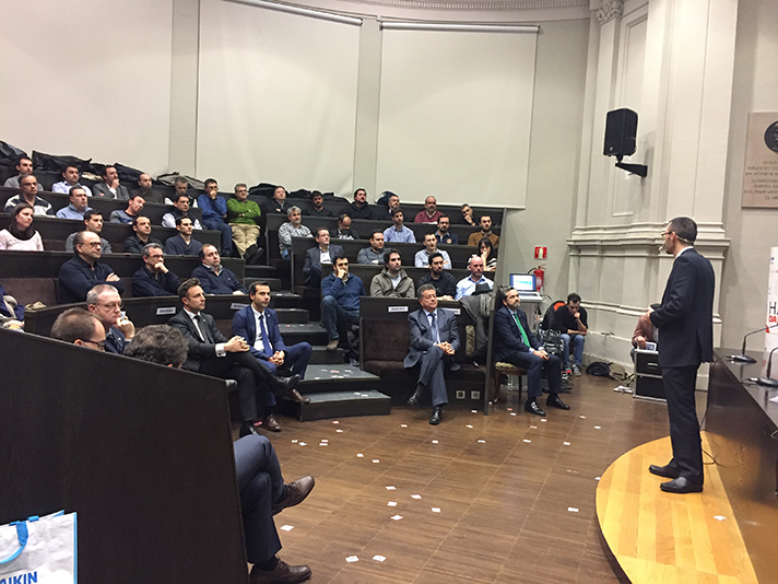 Durante la jornada numerosos profesionales del sector de la climatización pudieron conocer las últimas novedades de la compañía 