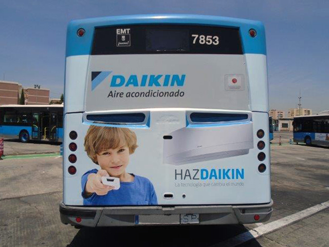 Con el eslogan “Haz Daikin, la tecnología que cambia el mundo” la firma recorre las principales calles españolas