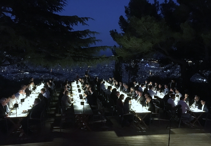 Los asistentes disfrutaron de una cena bajo las estrellas con las mejores vistas de Barcelona