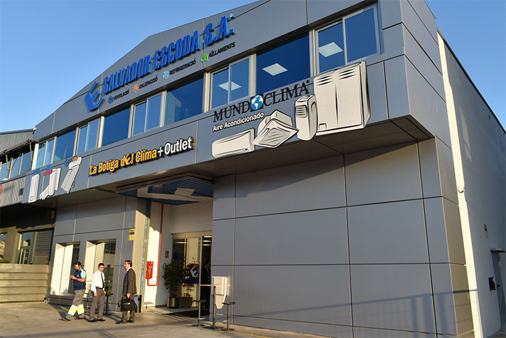 La nueva tienda autoservicio está situada en Sant-Boi de Llobregat (Barcelona)