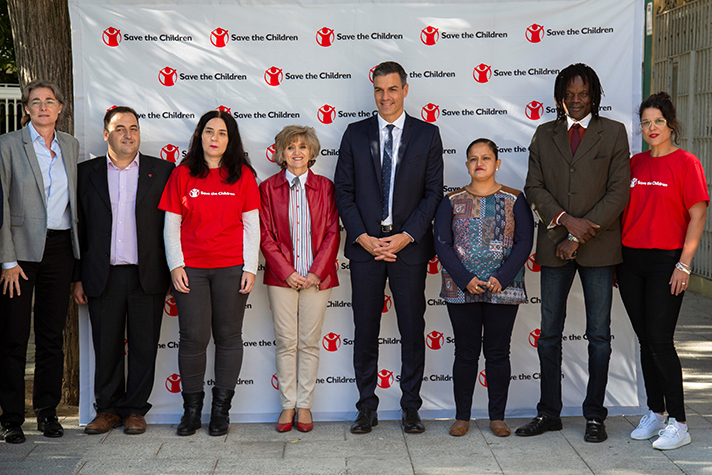 La inauguración contó con el presidente del Gobierno, Pedro Sánchez, la ministra de Sanidad, Consumo y Bienestar Social, María Luisa Carcedo, y el Alto Comisionado para la Lucha contra la Pobreza Infantil, Pau Marí-Klose