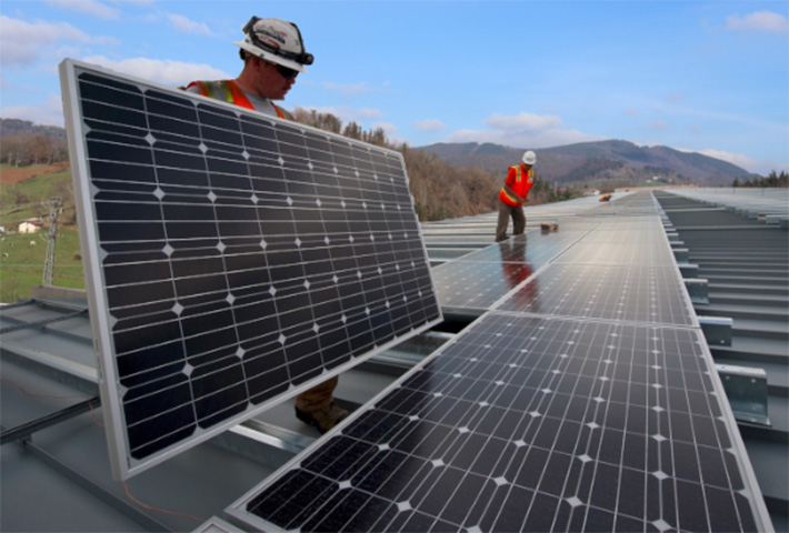 Las placas solares de AMC Mecanocaucho