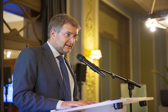 Olivier Janin, Secretario general de AREA