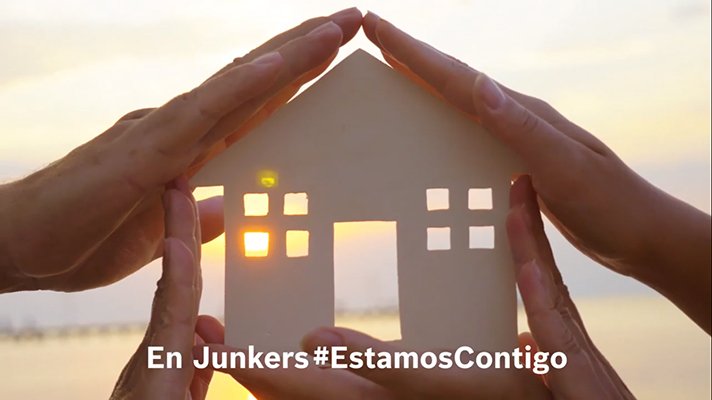 La marca ha querido compartir en sus canales digitales el video #EstamosContigo, donde el hogar es el protagonista