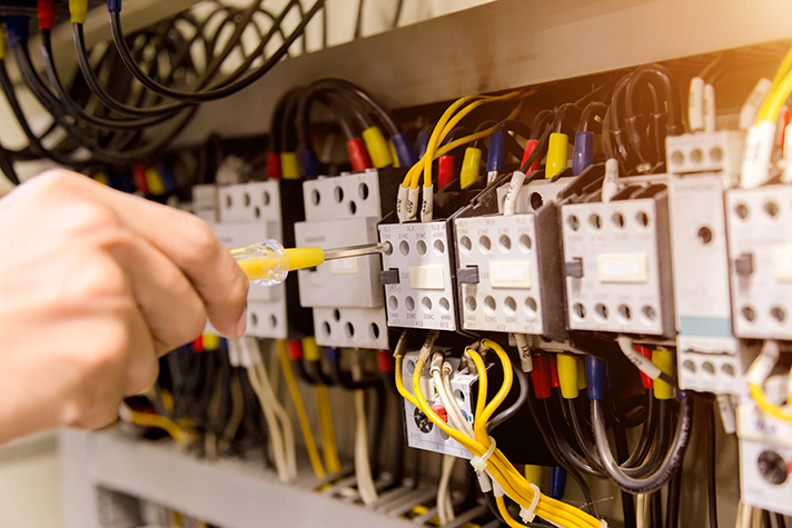 Los daños eléctricos son la tercera causa de siniestro en un hogar