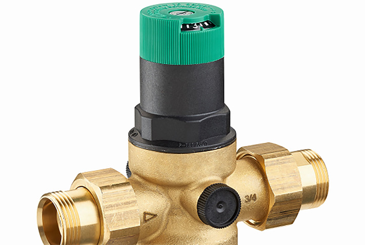 Las válvulas reductoras de presión como la Resideo Braukmann D06F protegen las instalaciones domésticas de agua contra la presión excesiva de la red de suministro y los daños por presión durante toda su vida útil