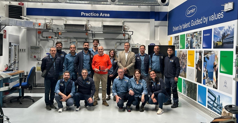 Carrier refuerza la formación técnica de docentes de FP en climatización
