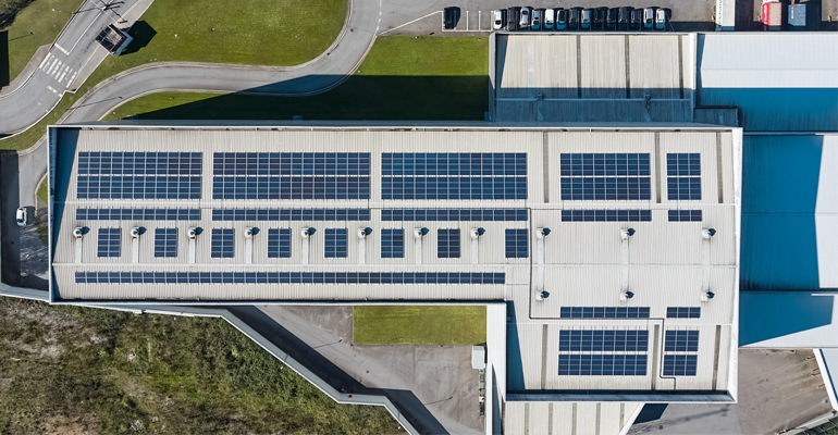 CIN impulsa el autoconsumo industrial con una planta fotovoltaica para reducir emisiones