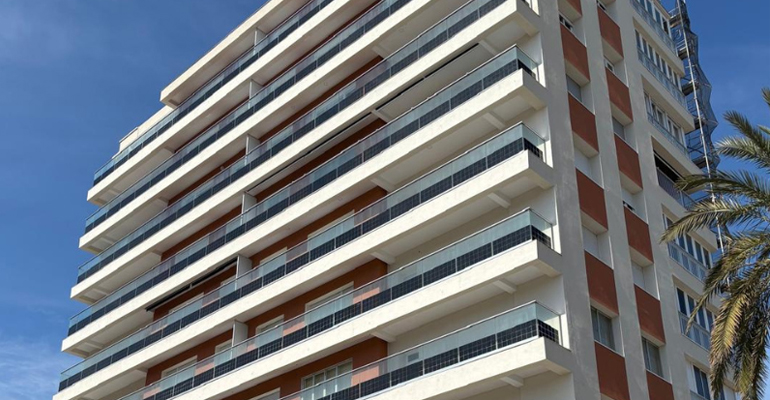 Saint Gobain barandillas fotovoltaicas Cadiz - Tecnoinstalacion