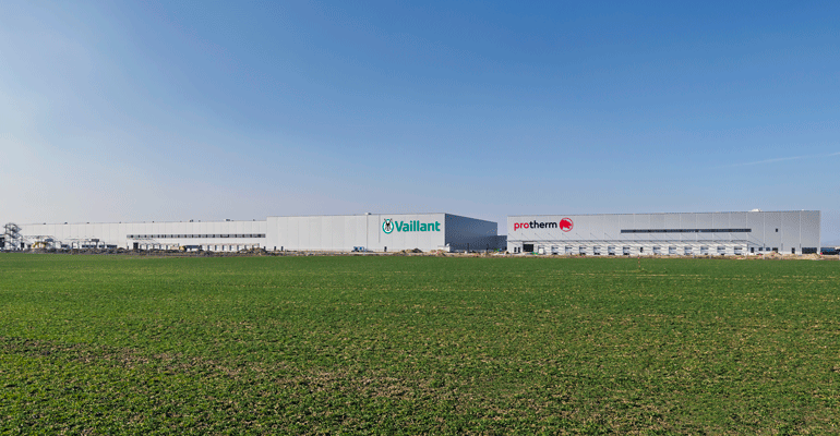 El grupo Vaillant Saunier Duval inaugura una nueva planta de producción de bombas de calor
