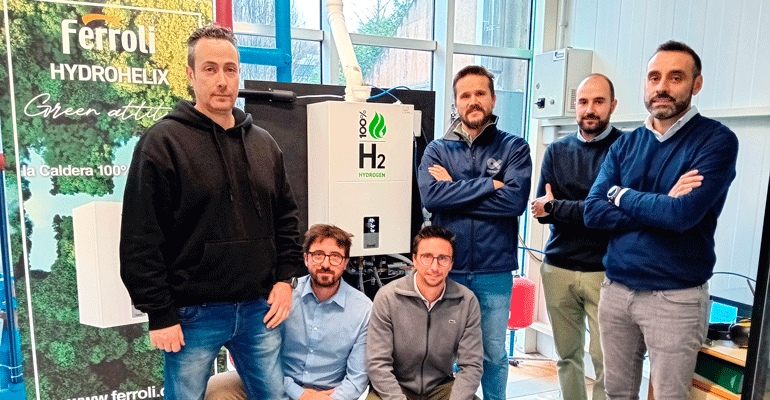 Ferroli y el equipo de investigación de la Universidad de Vigo inician las pruebas de fiabilidad y durabilidad de la nueva caldera hydrohelix que funciona al 100% con hidrógeno verde