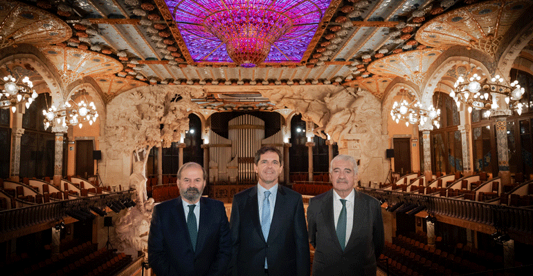 La Fundación Endesa destaca la belleza y eficiencia del lucernario del Palau de la Música con su nueva iluminación artística